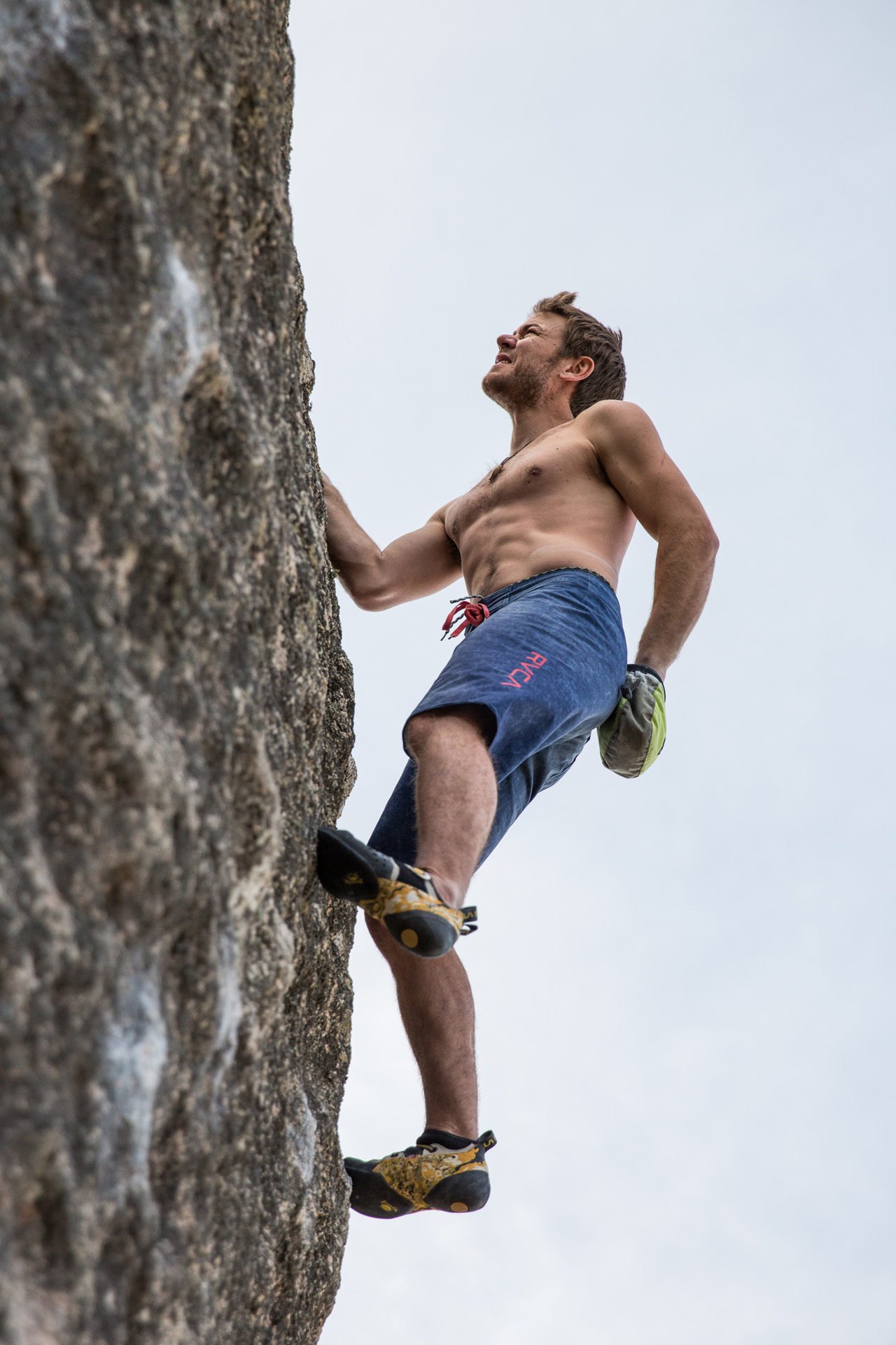 BOULDERING